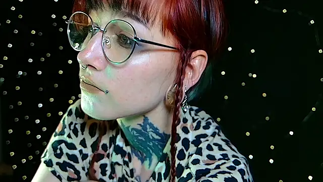 Snapshot of Littlespacemouse chatting on December 2024 09:33:02 PM Littlespacemouse online show from December 2024 09:33:02 PM