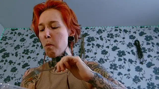 Snapshot of Littlespacemouse chatting on February 2025 07:52:01 AM Littlespacemouse online show from February 2025 07:52:01 AM