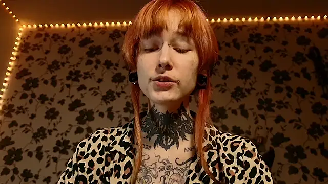 Snapshot of Littlespacemouse chatting on February 2025 03:49:01 PM Littlespacemouse online show from February 2025 03:49:01 PM