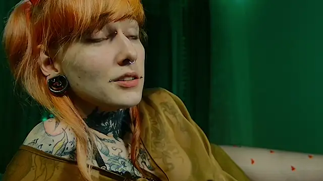 Snapshot of Littlespacemouse chatting on February 2025 08:05:01 PM Littlespacemouse online show from February 2025 08:05:01 PM