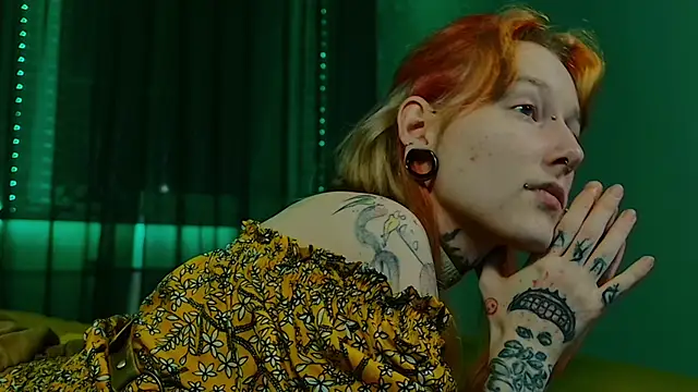 Snapshot of Littlespacemouse chatting on February 2025 05:53:01 PM Littlespacemouse online show from February 2025 05:53:01 PM