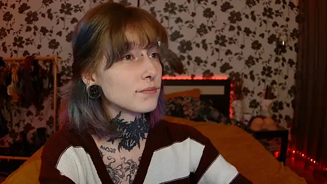 Snapshot of Littlespacemouse chatting on September 2025 05:23:02 PM Littlespacemouse online show from September 2025 05:23:02 PM