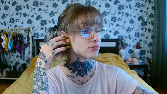 Snapshot of Littlespacemouse chatting on September 2025 10:06:01 AM Littlespacemouse online show from September 2025 10:06:01 AM