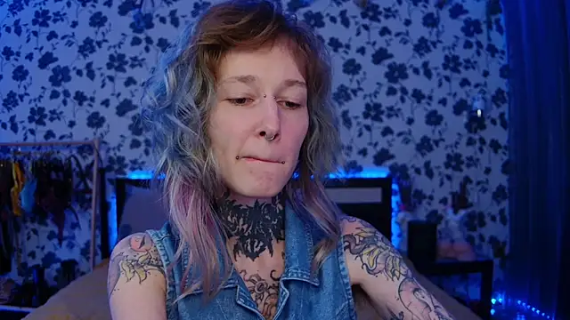 Snapshot of Littlespacemouse chatting on October 2025 01:42:02 PM Littlespacemouse online show from October 2025 01:42:02 PM