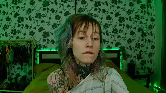 Snapshot of Littlespacemouse chatting on October 2025 05:02:02 PM Littlespacemouse online show from October 2025 05:02:02 PM