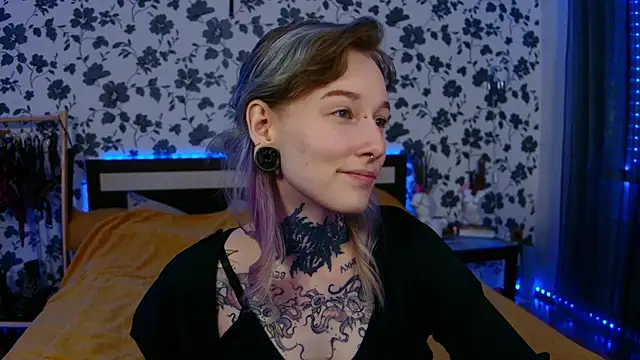 Snapshot of Littlespacemouse chatting on October 2025 06:08:02 PM Littlespacemouse online show from October 2025 06:08:02 PM