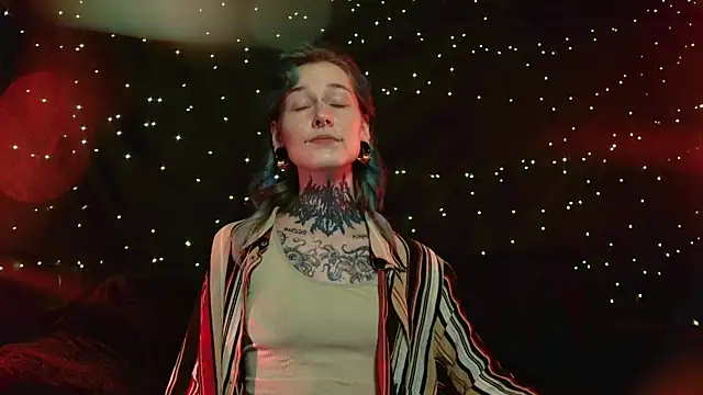 Snapshot of Littlespacemouse chatting on November 2025 04:40:02 PM Littlespacemouse online show from November 2025 04:40:02 PM