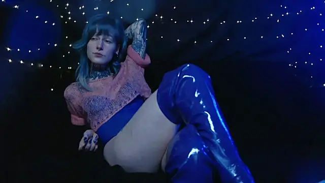 Snapshot of Littlespacemouse chatting on November 2025 09:02:02 AM Littlespacemouse online show from November 2025 09:02:02 AM