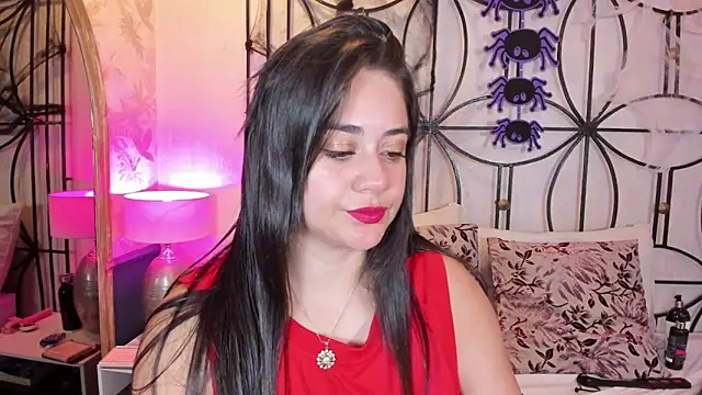 nahomi sweett online show from October 2025 10:59:01 AM