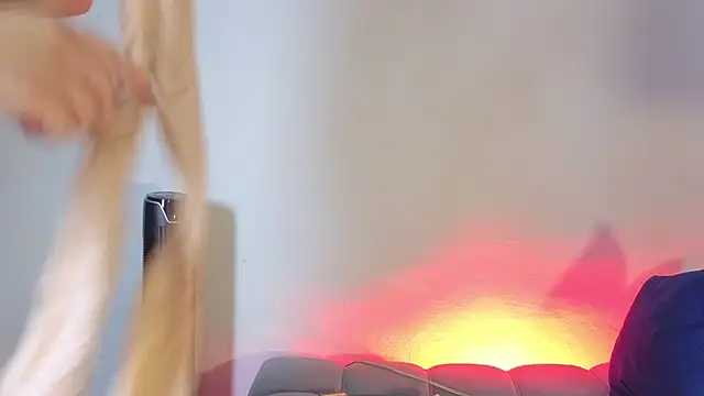 nahomi sweett online show from April 2026 11:18:02 AM