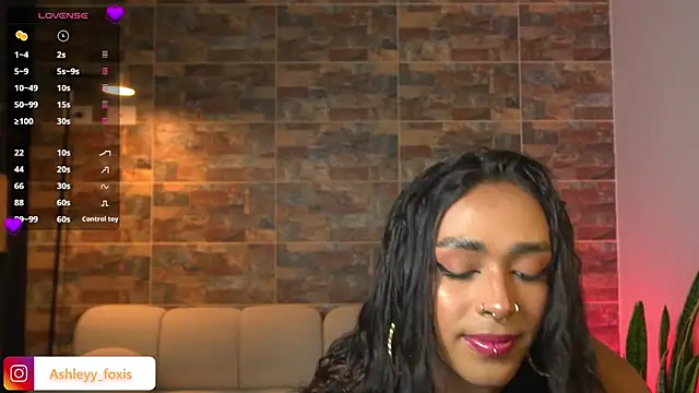 Ashleey Fox online show from December 2025 02:06:02 AM