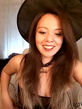 Snapshot of Kimiechanuwu chatting on October 2025 03:57:02 PM Kimiechanuwu online show from October 2025 03:57:02 PM