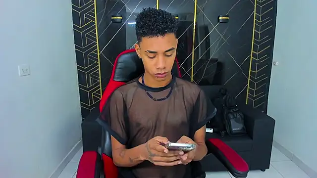 Hottwinkguys online show from February 2025 11:00:01 PM