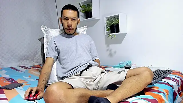 Aronxxs online show from February 2025 10:15:01 AM