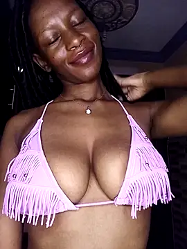 Snapshot of Ayrella02 chatting on February 2026 06:30:01 PM Ayrella02 online show from February 2026 06:30:01 PM