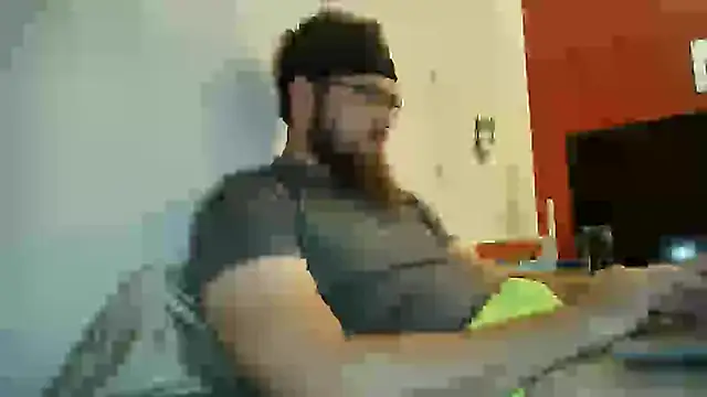 Snapshot of dikdowndaddy chatting on December 2024 06:33:02 AM dikdowndaddy online show from December 2024 06:33:02 AM