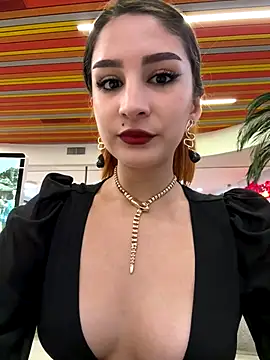 Mon Cherry online show from October 2025 01:30:02 AM