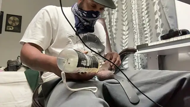 Snapshot of dickieshomieATX chatting on February 2026 10:41:02 AM dickieshomieATX online show from February 2026 10:41:02 AM