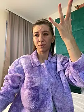 LunaWills  online show from December 2024 09:44:01 AM