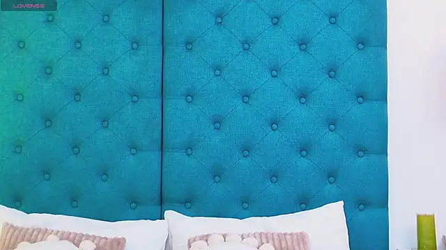 LunaWills  online show from November 2025 05:41:01 AM