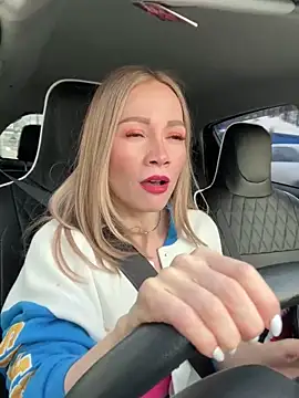 Snapshot of LavenderHot chatting on January 2025 03:23:01 AM LavenderHot online show from January 2025 03:23:01 AM