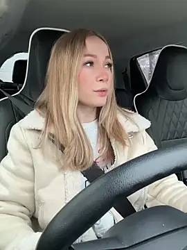 Snapshot of LavenderHot chatting on January 2025 03:09:01 AM LavenderHot online show from January 2025 03:09:01 AM