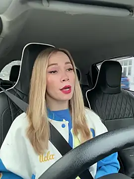 Snapshot of LavenderHot chatting on January 2025 03:20:01 AM LavenderHot online show from January 2025 03:20:01 AM