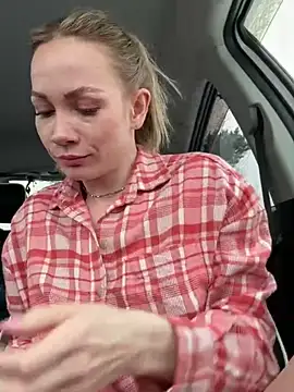 Snapshot of LavenderHot chatting on January 2025 09:30:02 AM LavenderHot online show from January 2025 09:30:02 AM