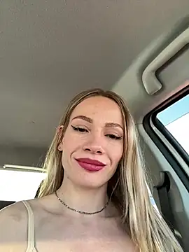 Snapshot of LavenderHot chatting on February 2025 08:18:02 AM LavenderHot online show from February 2025 08:18:02 AM