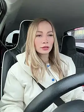 Snapshot of LavenderHot chatting on February 2025 02:12:01 AM LavenderHot online show from February 2025 02:12:01 AM