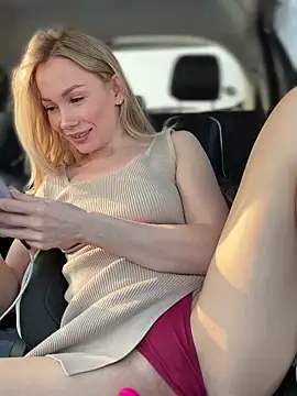 Snapshot of LavenderHot chatting on February 2025 05:02:01 AM LavenderHot online show from February 2025 05:02:01 AM