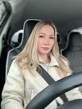 Snapshot of LavenderHot chatting on March 2025 02:25:01 AM LavenderHot online show from March 2025 02:25:01 AM