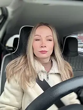 Snapshot of LavenderHot chatting on March 2025 02:10:02 AM LavenderHot online show from March 2025 02:10:02 AM