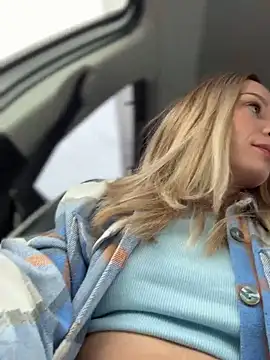 Snapshot of LavenderHot chatting on March 2025 02:59:01 AM LavenderHot online show from March 2025 02:59:01 AM