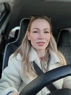 Snapshot of LavenderHot chatting on March 2025 01:32:02 AM LavenderHot online show from March 2025 01:32:02 AM