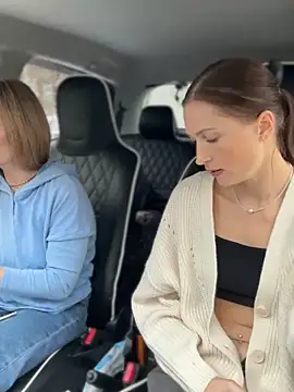 Snapshot of LavenderHot chatting on October 2025 02:09:02 AM LavenderHot online show from October 2025 02:09:02 AM