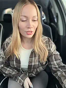 Snapshot of LavenderHot chatting on November 2025 02:17:02 AM LavenderHot online show from November 2025 02:17:02 AM