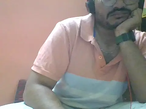 naughtymike0007 online show from January 2026 05:27:02 PM