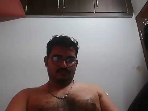 naughtymike0007 online show from April 2026 04:15:02 PM