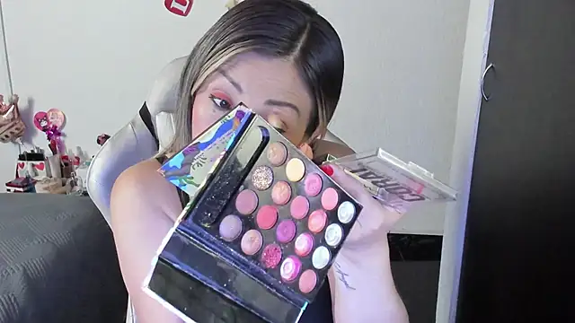 Andreina Suann online show from January 2026 12:31:01 PM