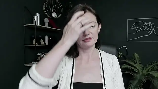 Snapshot of VivianWILD chatting on July 2026 06:23:01 PM VivianWILD online show from July 2026 06:23:01 PM