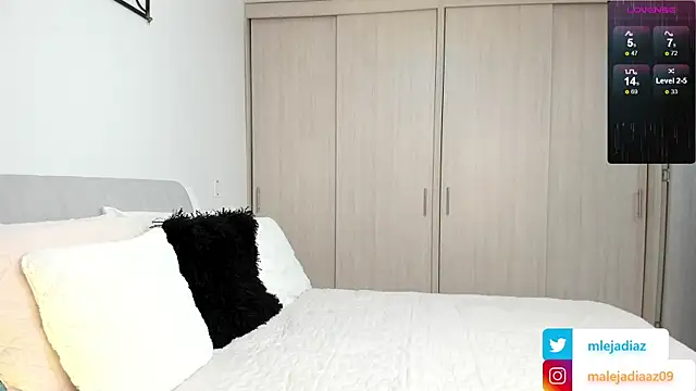 MalejaDiaz  online show from January 2025 07:00:01 PM