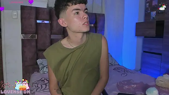 Snapshot of Angelo_018 chatting on January 2025 10:28:02 PM Angelo 018 online show from January 2025 10:28:02 PM