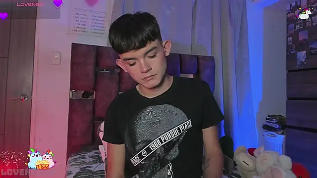 Snapshot of Angelo_018 chatting on January 2025 08:23:02 PM Angelo 018 online show from January 2025 08:23:02 PM