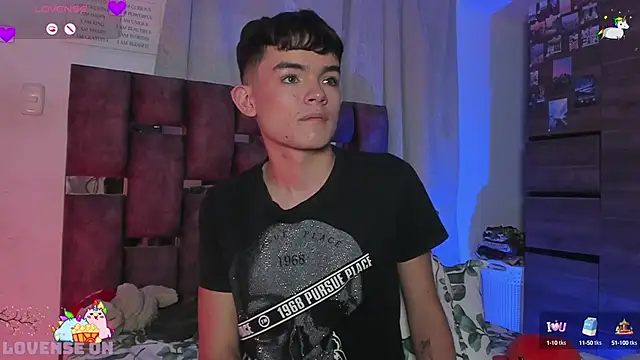 Snapshot of Angelo_018 chatting on January 2025 12:01:01 AM Angelo 018 online show from January 2025 12:01:01 AM