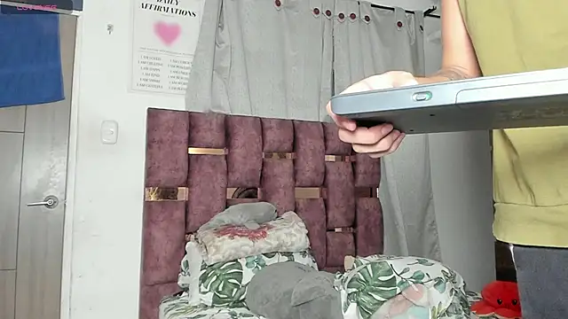 Snapshot of Angelo_018 chatting on February 2025 02:47:02 AM Angelo 018 online show from February 2025 02:47:02 AM