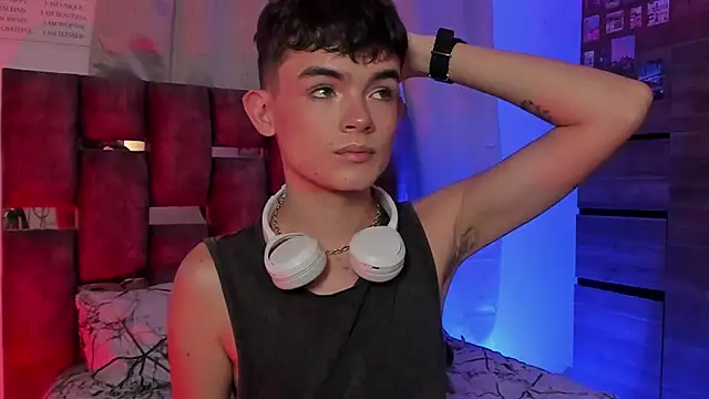 Snapshot of Angelo_018 chatting on February 2025 05:40:02 AM Angelo 018 online show from February 2025 05:40:02 AM