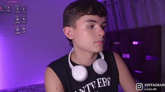 Snapshot of Angelo_018 chatting on September 2025 04:23:02 AM Angelo 018 online show from September 2025 04:23:02 AM