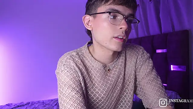 Snapshot of Angelo_018 chatting on September 2025 04:12:02 AM Angelo 018 online show from September 2025 04:12:02 AM