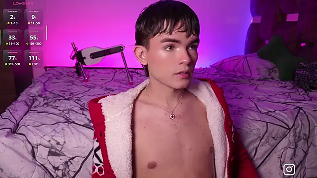 Snapshot of Angelo_018 chatting on October 2025 06:58:02 AM Angelo 018 online show from October 2025 06:58:02 AM